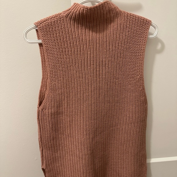 Babaton - Merino Wool Sleeveless - Small - Picture 4 of 5